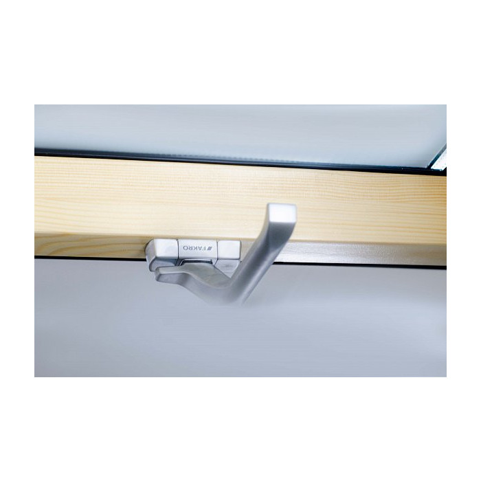 Мансардное окно (Сосна), FTP-V (CH), 66x140, Среднеповоротное открывание, Fakro фото 3